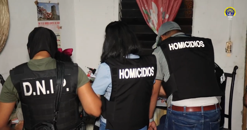 Homicidio en Alcalde Díaz: La policía está tras la pista de estas dos personas.