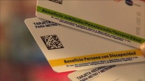 Jubilados y discapacitados retiraron sus tarjetas especiales del Metro