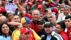 Chavismo se moviliza en respaldo a Maduro con diálogo político de fondo