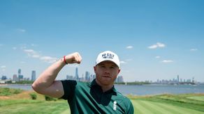 Canelo Álvarez se siente beneficiado por el golf.