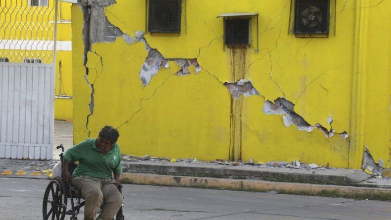 Ascienden a 61 los muertos por sismo en México