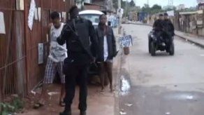 Policía brasileña ocupa favelas de Río controladas por narcos