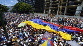 Mueren dos adolescentes durante las protestas opositoras en Venezuela