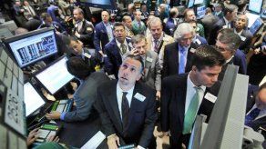 Cautela en Wall Street tras alza reciente