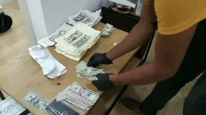 Policía Nacional desarticulando centro de falsificación de dinero Policía Nacional desarticulando centro de falsificación de dinero