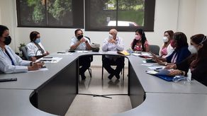 Diálogo entre autoridades de salud y gremios de profesionales de la salud por el paro en el HSMA.