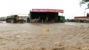 Ascienden a más de 200 los muertos por inundaciones en la India