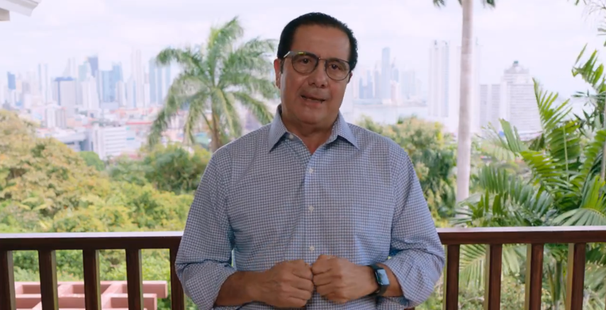 Martín Torrijos renuncia a la membresía del partido PRD