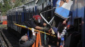 Empresa niega falla en frenos del tren estrellado en Argentina