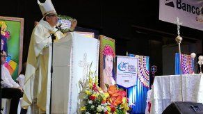 Arzobispo Ulloa envía un mensaje a los padres panameños en su día