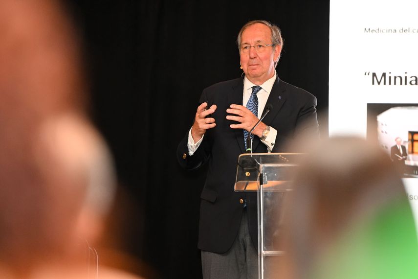 Dr. Felipe Calvo, pionero en protonterapia a nivel mundial. Dr. Felipe Calvo, pionero en protonterapia a nivel mundial.