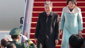 Moon llega a China para sellar la normalización de las relaciones bilaterales