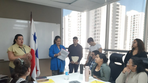 Estudiantes universitarios se unen a la lucha del Instituto de Estudios Interdisciplinarios