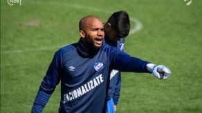 Uruguay: Manotas fue titular; Nacional derrotó 3-1 a Liverpool y es único líder