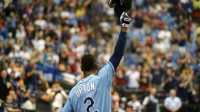 Upton pega tres jonrones en triunfo de Rays