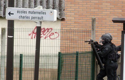Francia: detienen a hombre que tomó rehenes en escuela