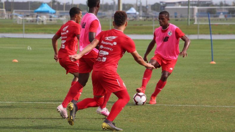 Panamá Sub-17 se concentra para medirse ante Surinam