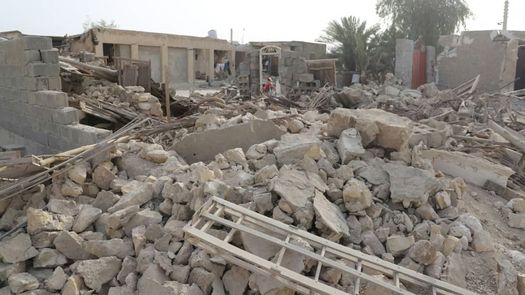 Vista de la destrucción después de un terremoto de magnitud 6.0 en la aldea de Sayeh Khosh en la provincia de Hormozgan, en el sur de Irán.