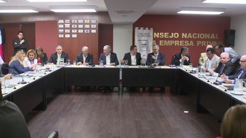 Empresarios se reúnen con candidato a la presidencia José Blandón