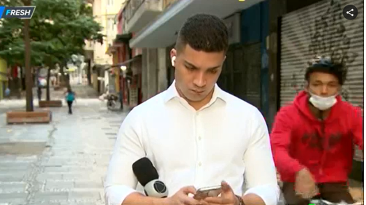 Ladrón en bicicleta intenta robarle a reportero su celular