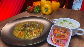 Receta: Curry al cordero con arroz y encurtido