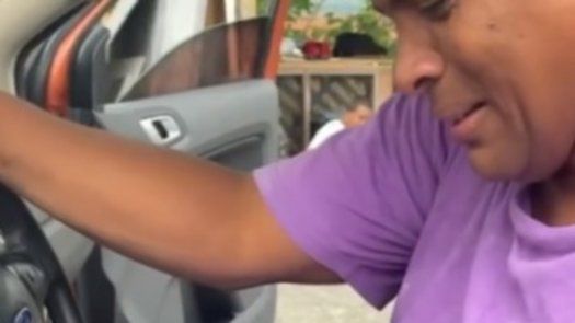 Sech deja sin palabras al hombre que lo ayudó cuando trabajada en las calles
