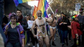 Más de cien mil personas participan en Santiago en la XIX Marcha del Orgullo