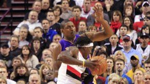 Wallace luce ante Lakers; corta temporada afecta a Mavericks