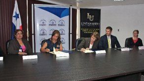 IFARHU renueva convenio con Universidad de Lindenwood