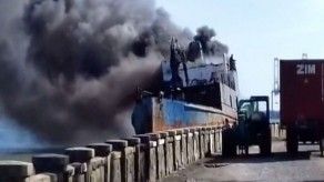 Se incendia embarcación en la Bahía de Colón