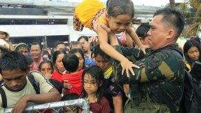 Llega ayuda a Filipinas