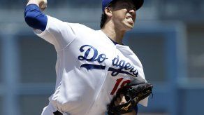 Maeda poncha a 13 y Dodgers domina a los Padres