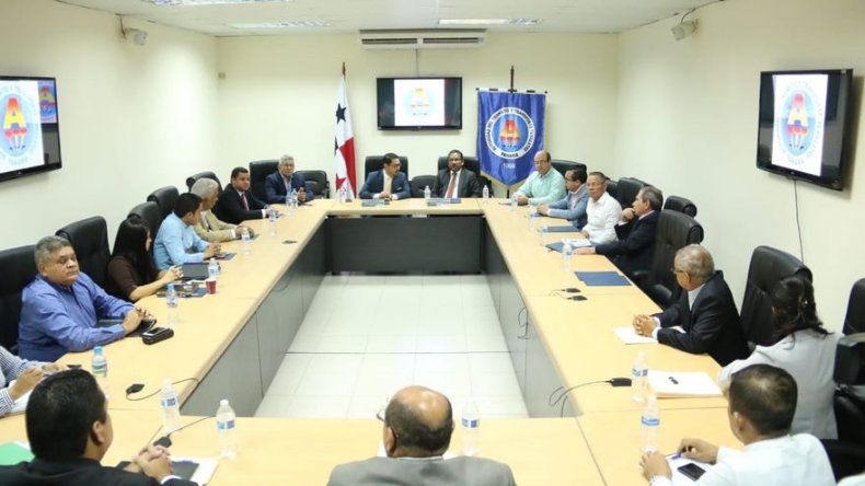 Presentan informe del estado actual de la ATTT al director designado, inicia proceso de transición