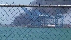 Dos barcazas se incendiaron en el puerto de Manzanillo
