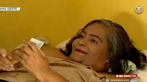 Maribel Whyte en vida, recibiendo su cédula de identidad personal