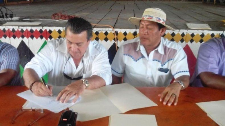 MOP firma compromiso para construir carretera en Llano Tugrí