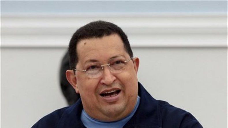 Chávez regresa a Venezuela tras someterse a radioterapia