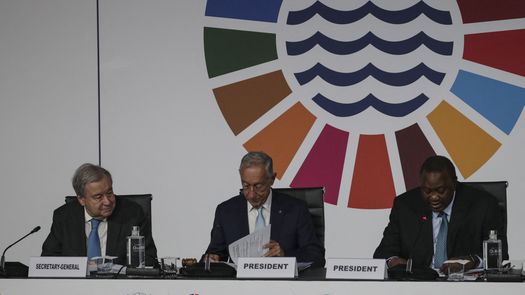 Los participantes de la conferencia van a discutir soluciones que van desde el reciclaje a la prohibición total de las bolsas de plástico.