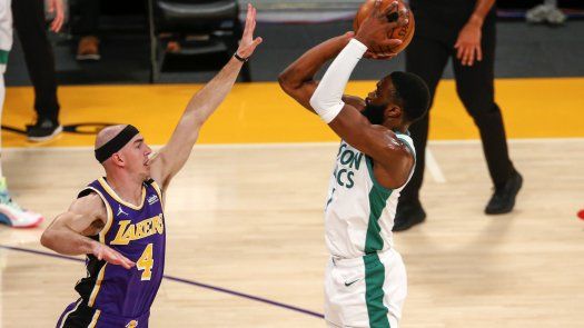 Celtics vencen a Lakers con 40 puntos de Jaylen Brown