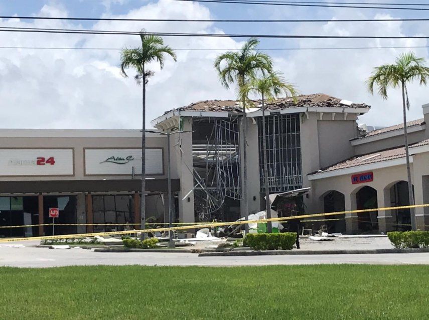 Se registró una fuerte explosión en Las Terrazas de Coronado donde varios locales fueron afectados en su estructura.