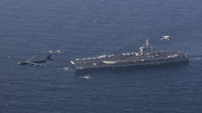 Portaviones de EEUU sigue fuera del Golfo Pérsico