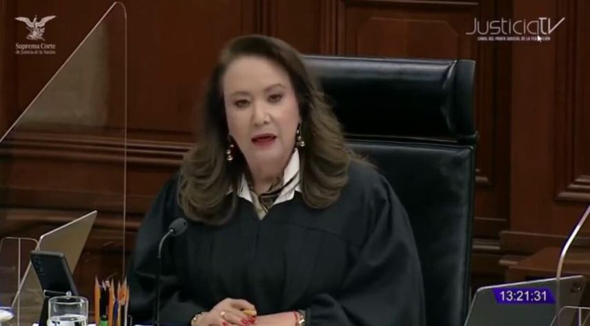 Yasmín Esquivel