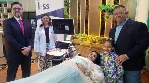 Rolo de León y Tania juntos para ver al Rolo Baby.