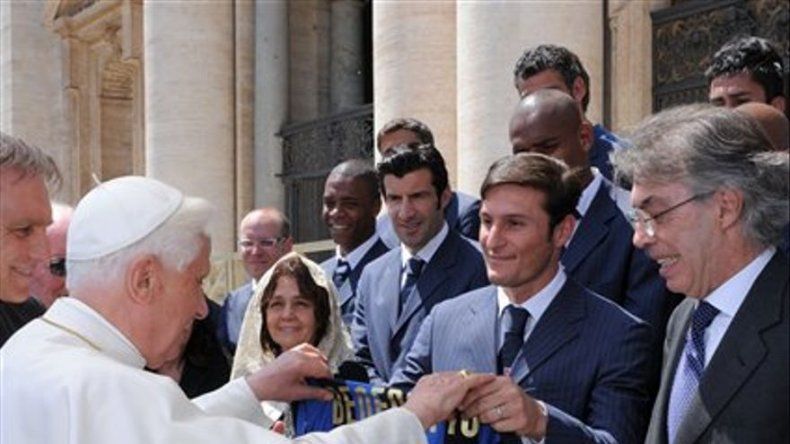 Papa Benedicto XVI recibe al Inter
