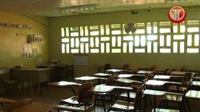 Docentes del CEBG Ascanio Villalaz están en paro militante