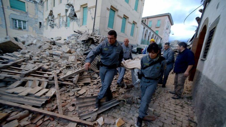Asciende a 62 la cantidad de muertos por terremoto en Italia