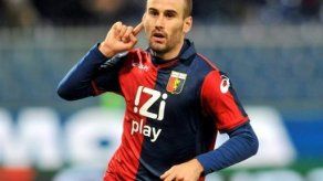Doblete del argentino Palacio le da empate al Genoa