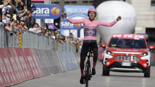 Egan Bernal gana el Giro de Italia.