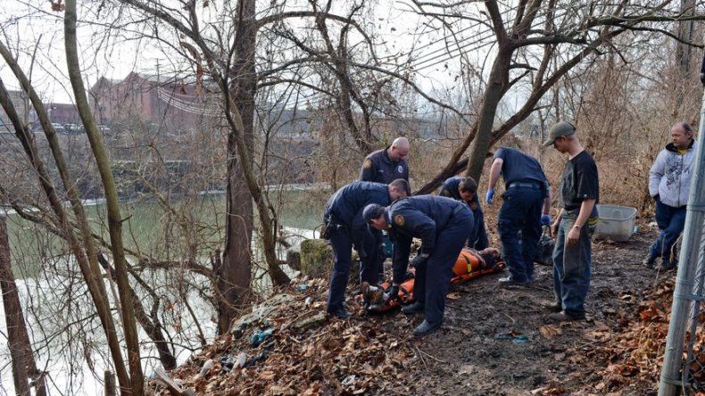 Diez hospitalizados tras un vertido químico en un río de EEUU