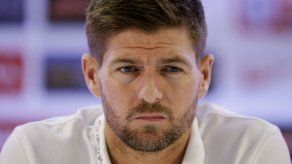 El Liverpool confirma la salida del jugador Steven Gerrard